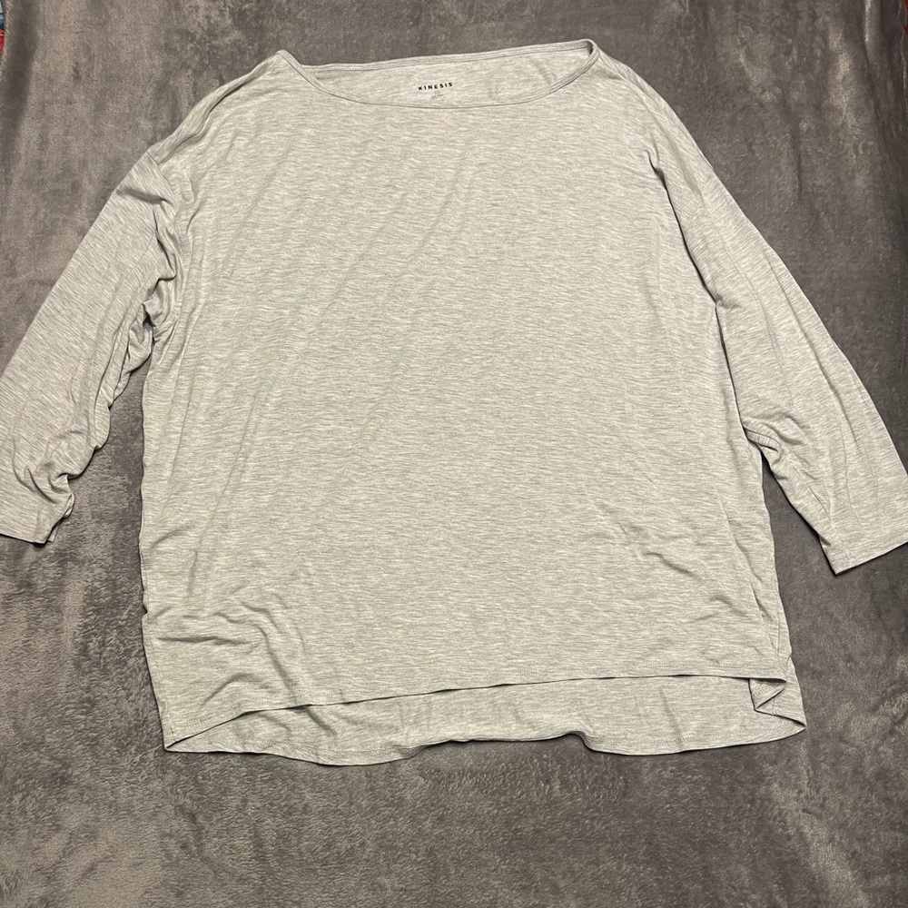 Women’s 3/4 length gray high low tee size 1X
